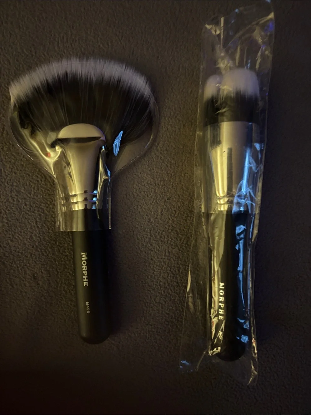 Morphe Fan and Rounded Buffing Brush Set in Black, White, Silver